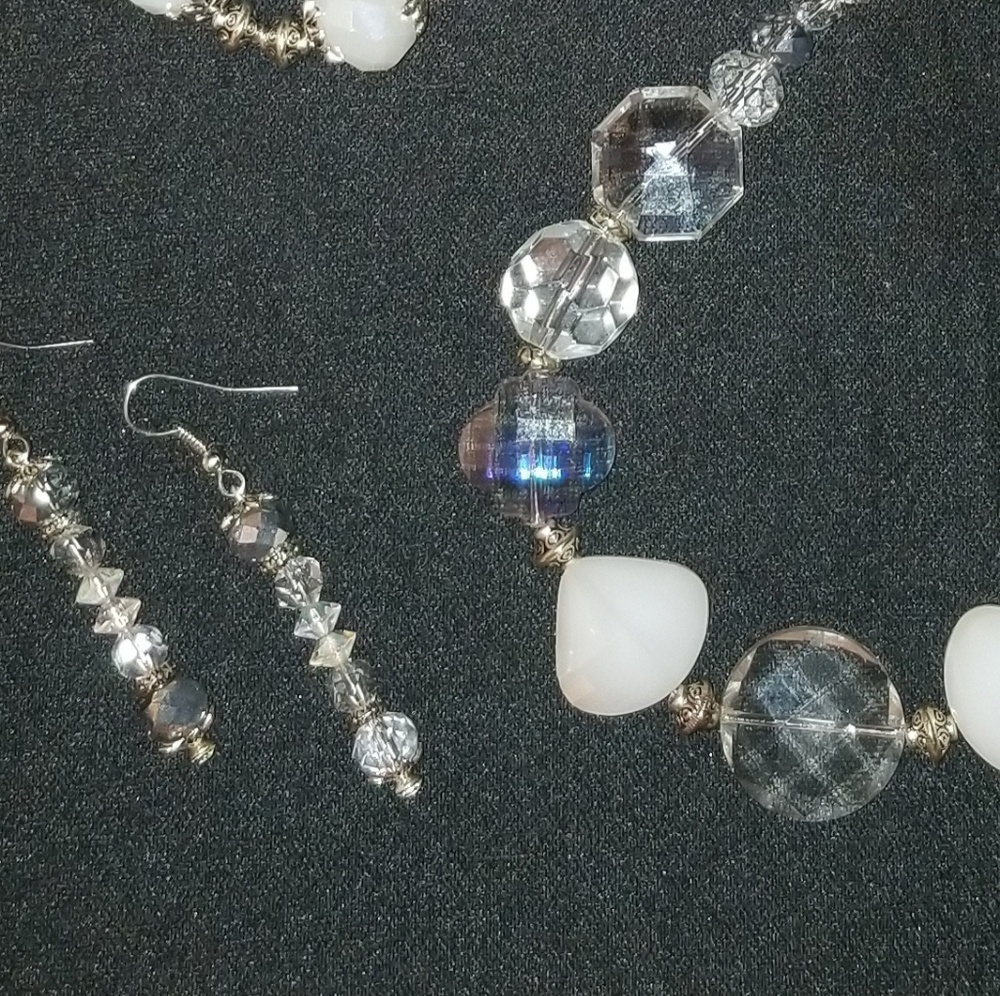 Jewelry - Picture 2 of 8